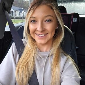 Meet your Posher, Cassie